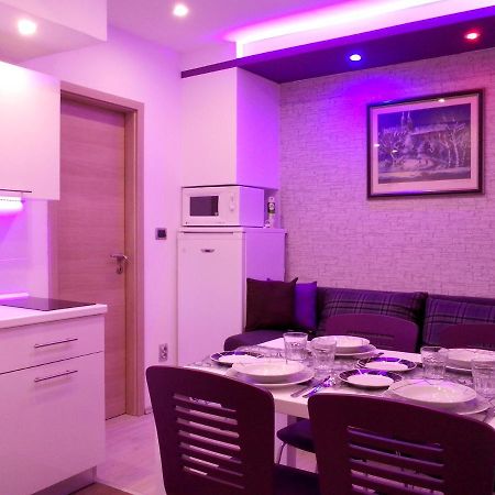 شقة Purple & Apple Green سبليت المظهر الخارجي الصورة