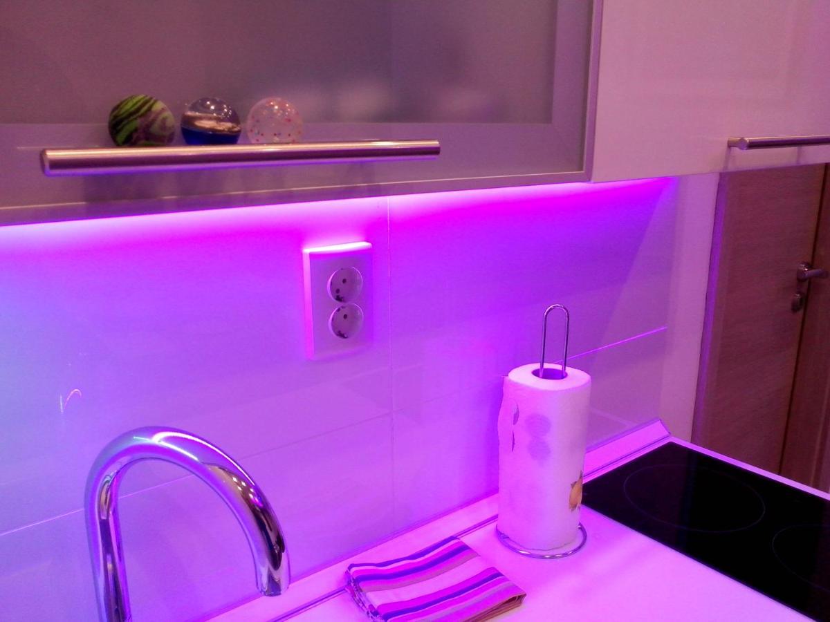 شقة Purple & Apple Green سبليت المظهر الخارجي الصورة